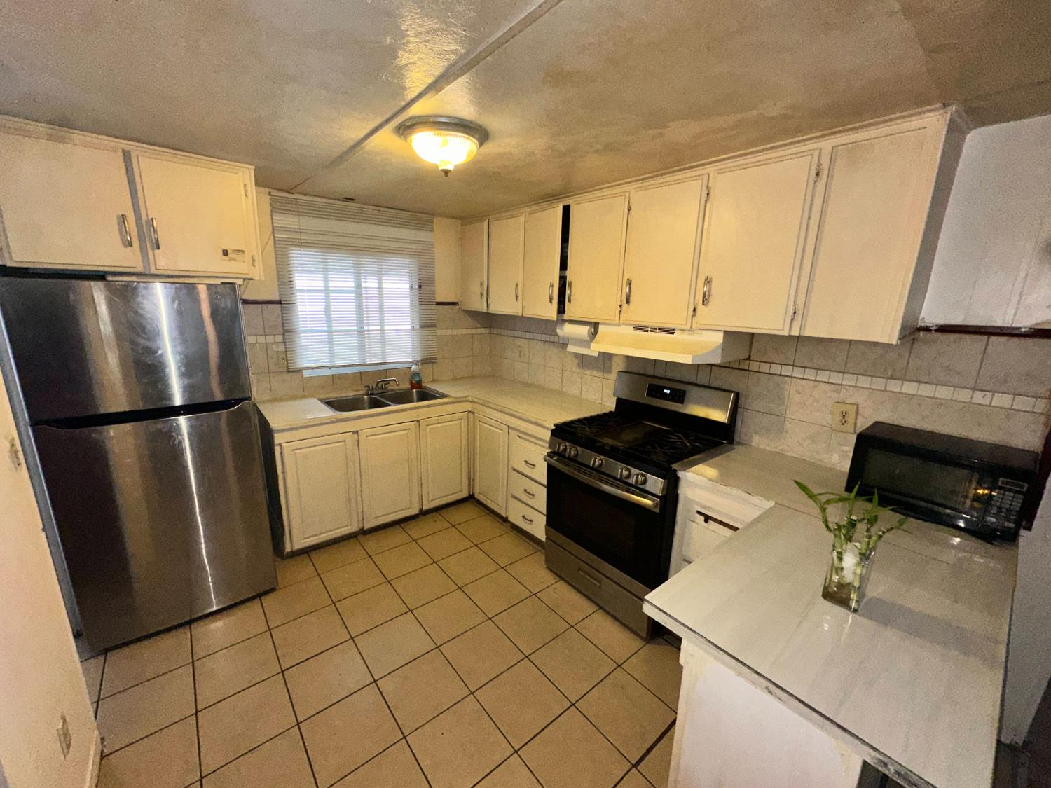 13010 Hickman St, Waterford, CA 95386