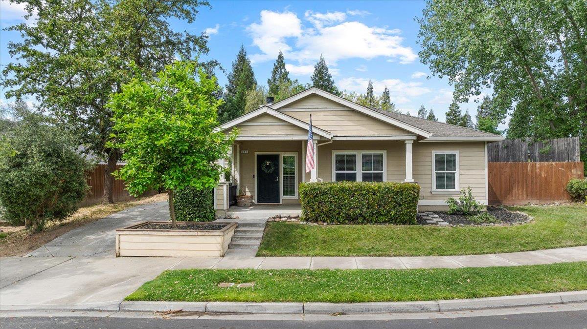 792 Jacob Way, Oakdale, CA 95361