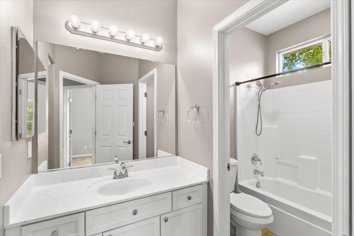 792 Jacob Way, Oakdale, CA 95361