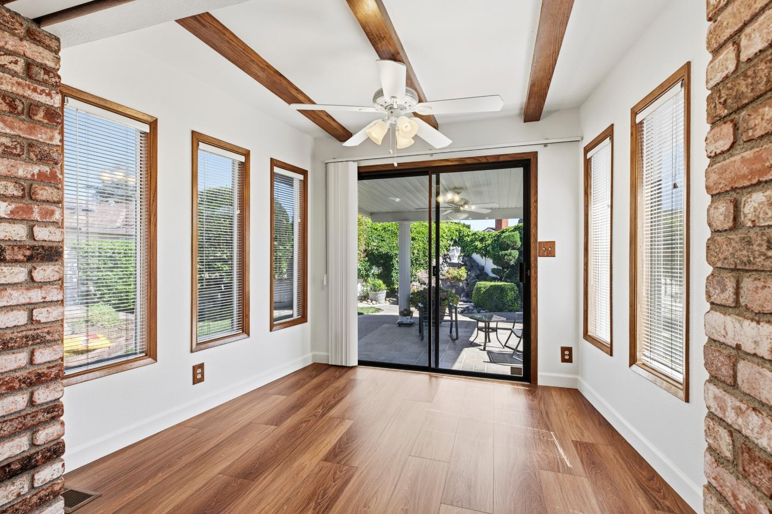 1008 Colonial Ct, Modesto, CA 95350