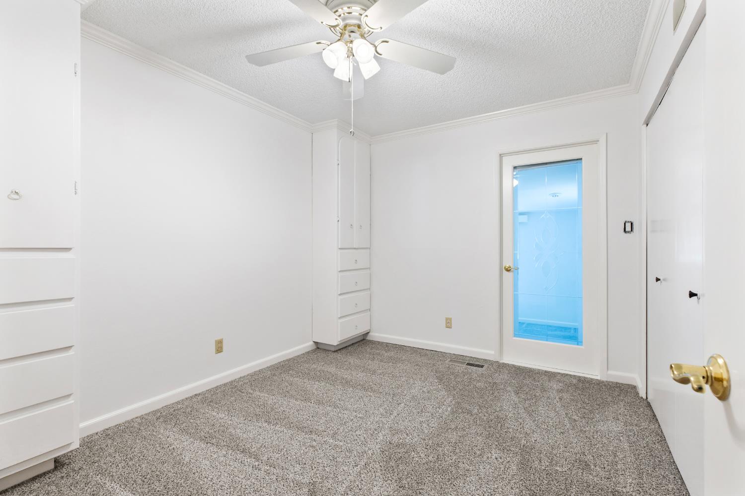 1008 Colonial Ct, Modesto, CA 95350