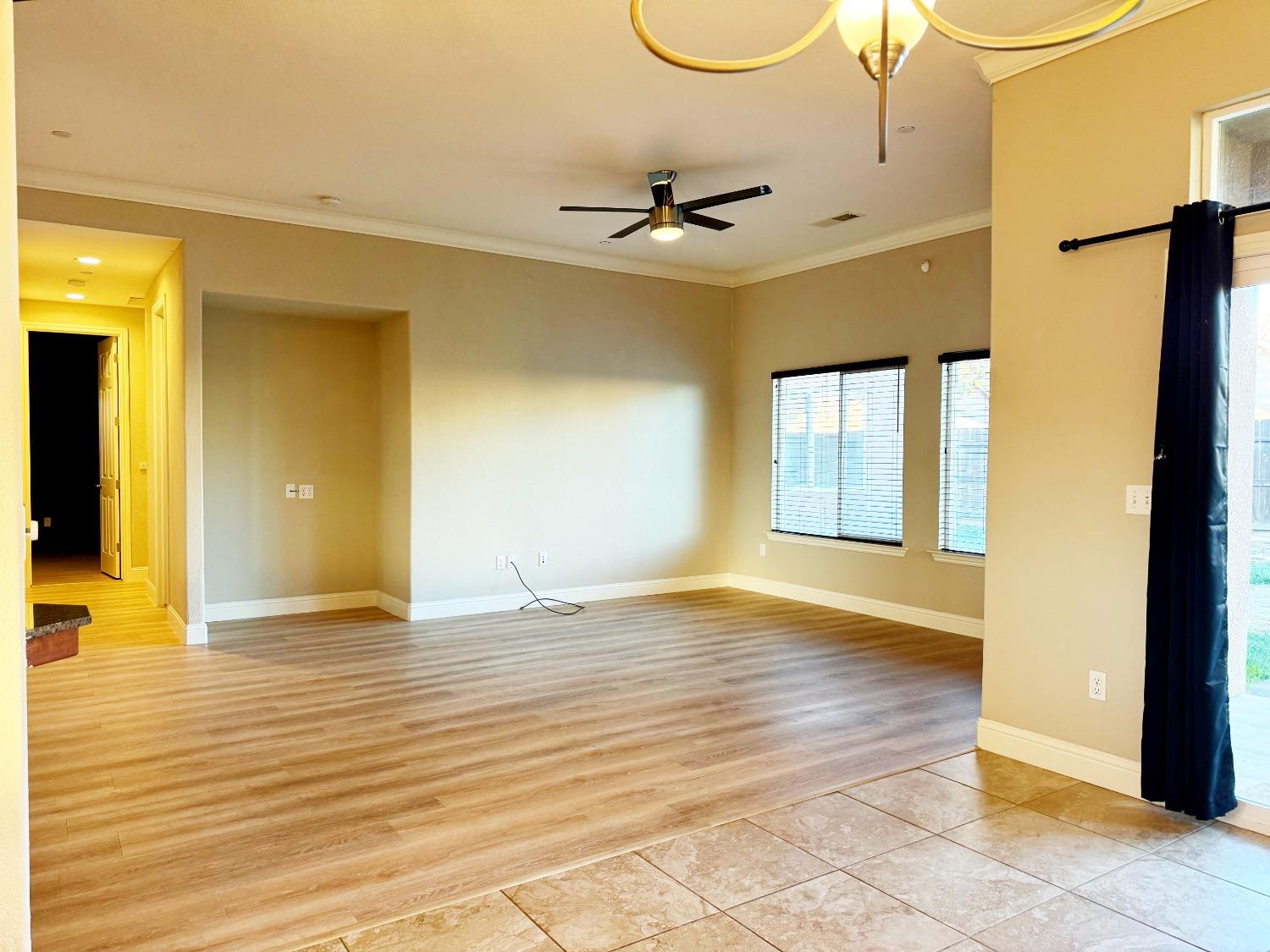 510 Stonehaven Dr, Los Banos, CA 93635