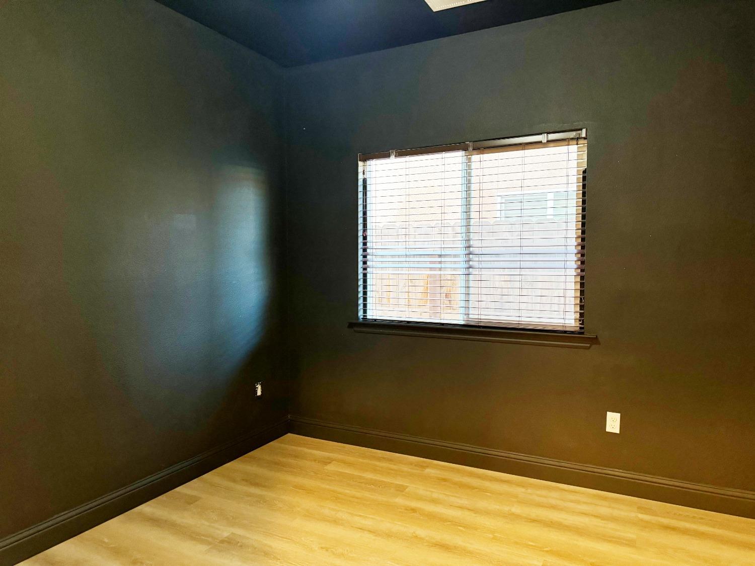 510 Stonehaven Dr, Los Banos, CA 93635