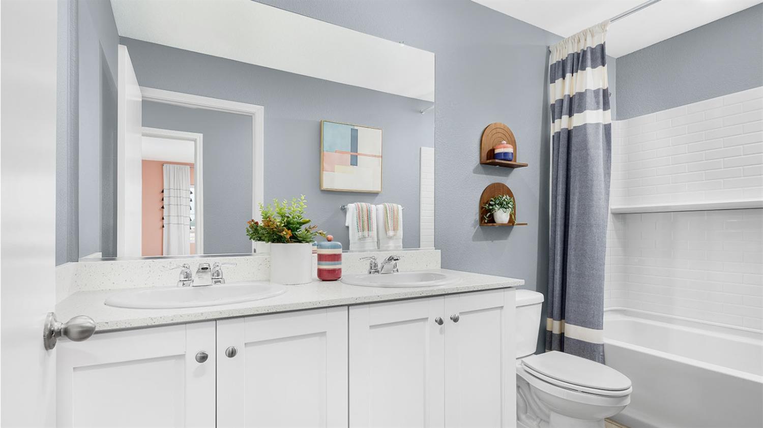 2327 Labrusca St, Manteca, CA 95337