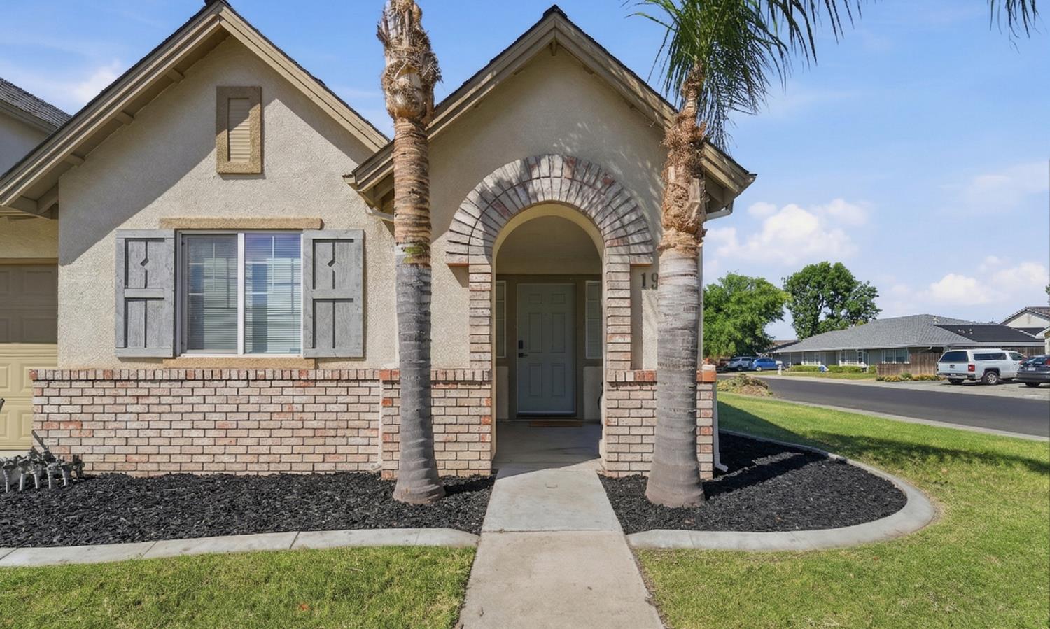 1933 Lifetime Dr, Modesto, CA 95355