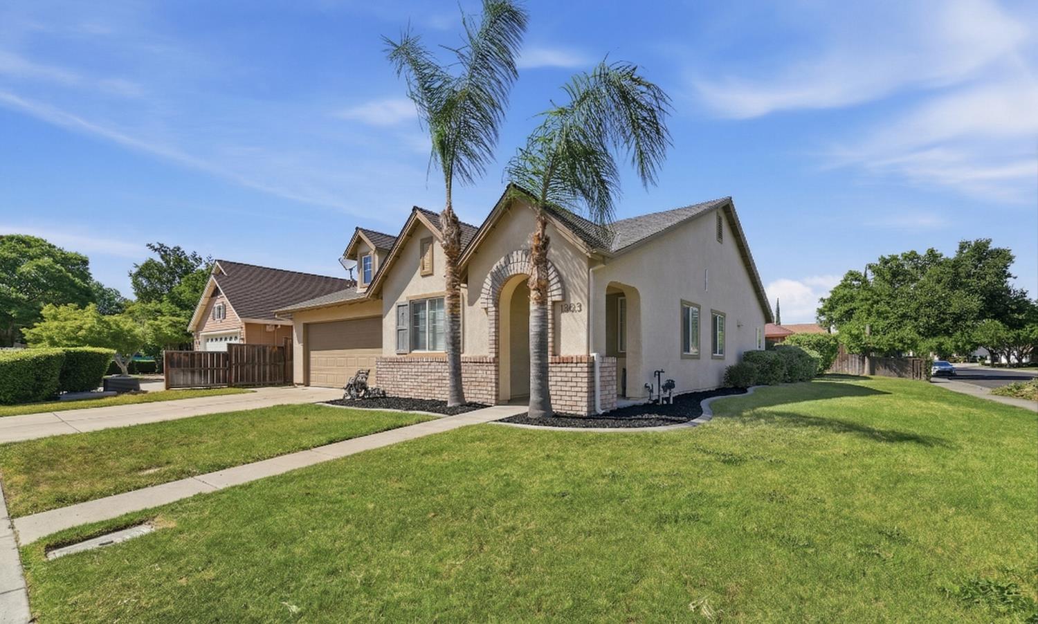 1933 Lifetime Dr, Modesto, CA 95355