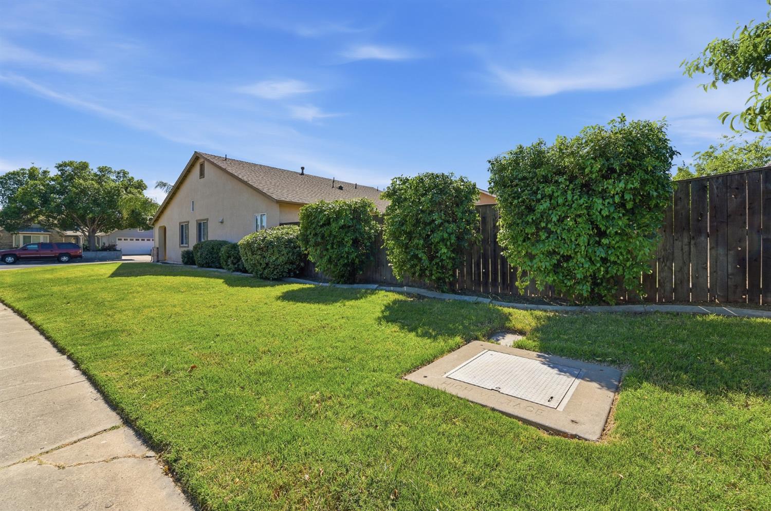 1933 Lifetime Dr, Modesto, CA 95355