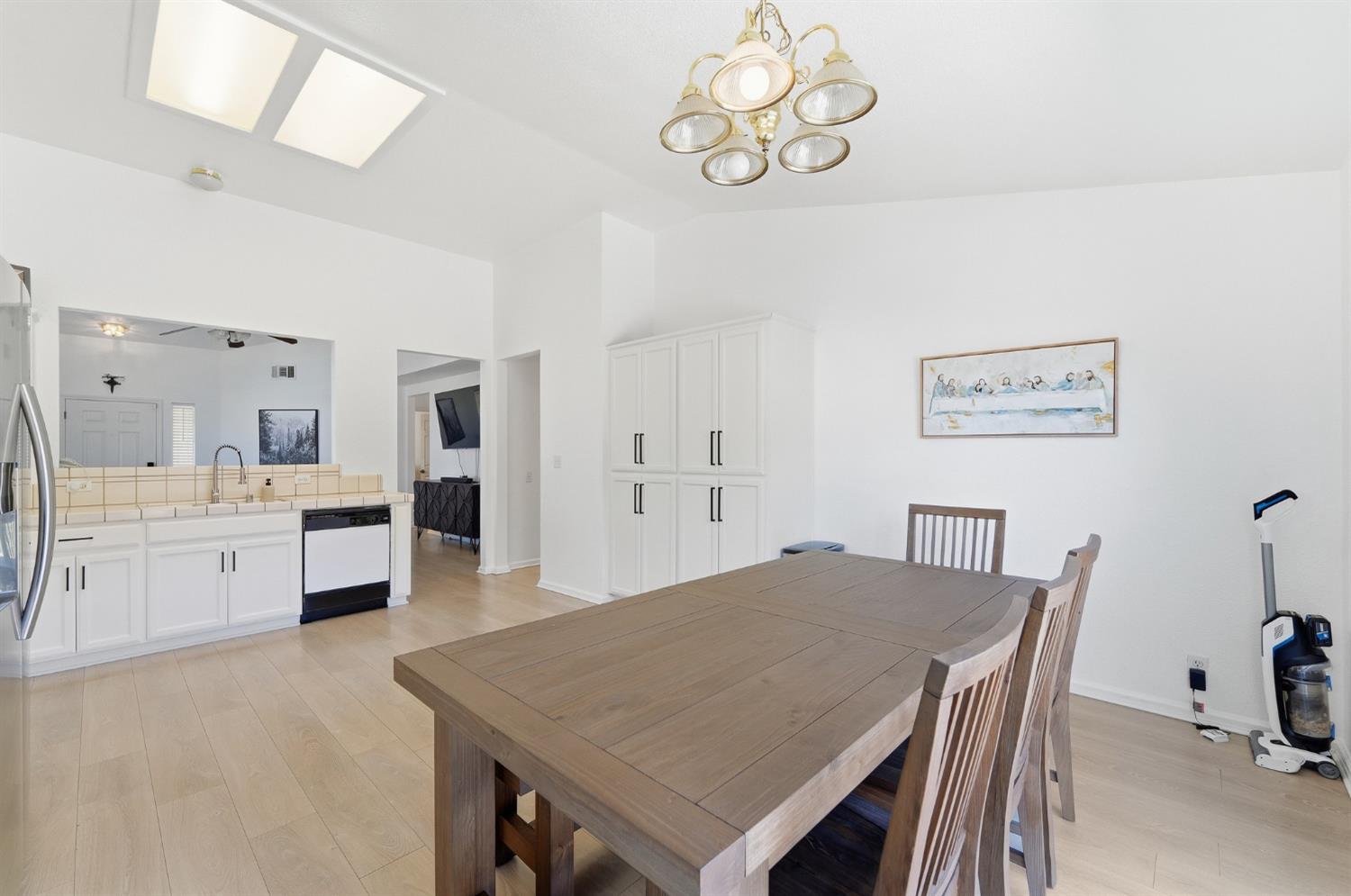 1933 Lifetime Dr, Modesto, CA 95355