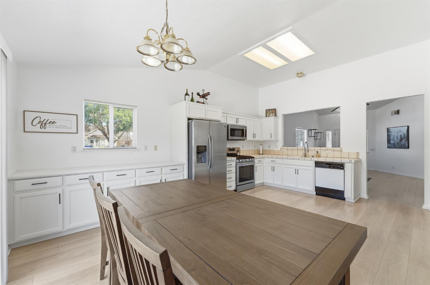 1933 Lifetime Dr, Modesto, CA 95355