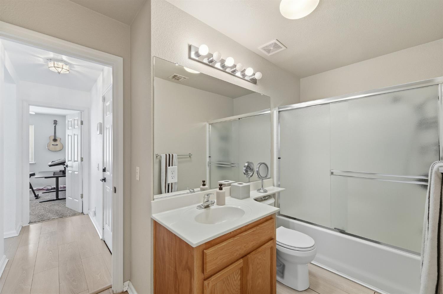 1933 Lifetime Dr, Modesto, CA 95355