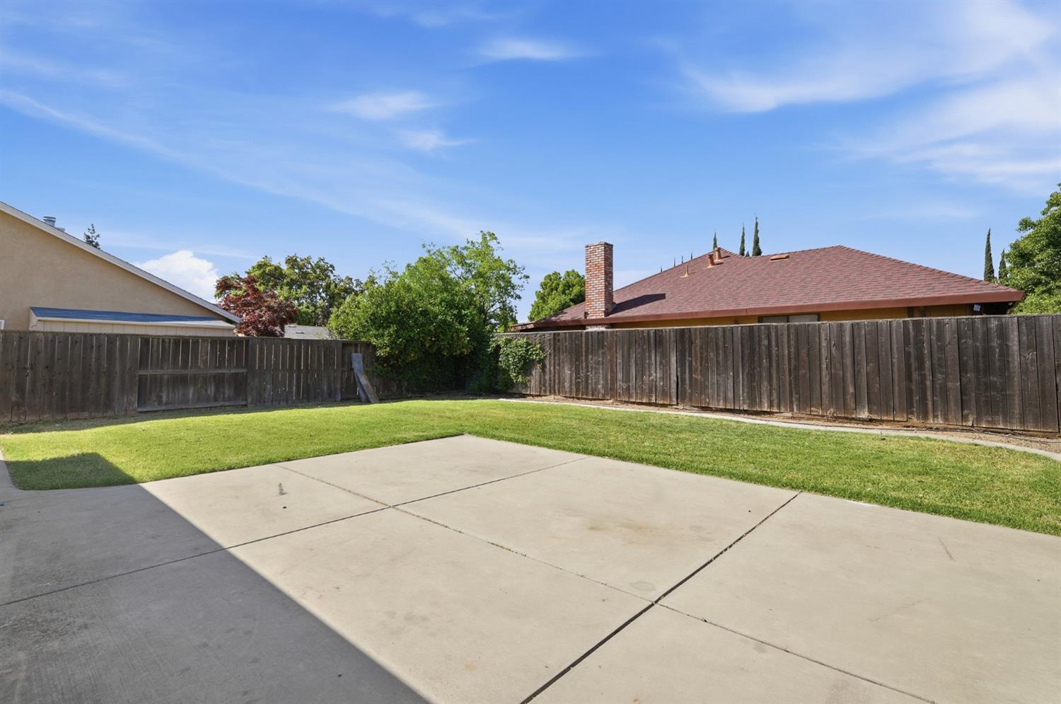1933 Lifetime Dr, Modesto, CA 95355