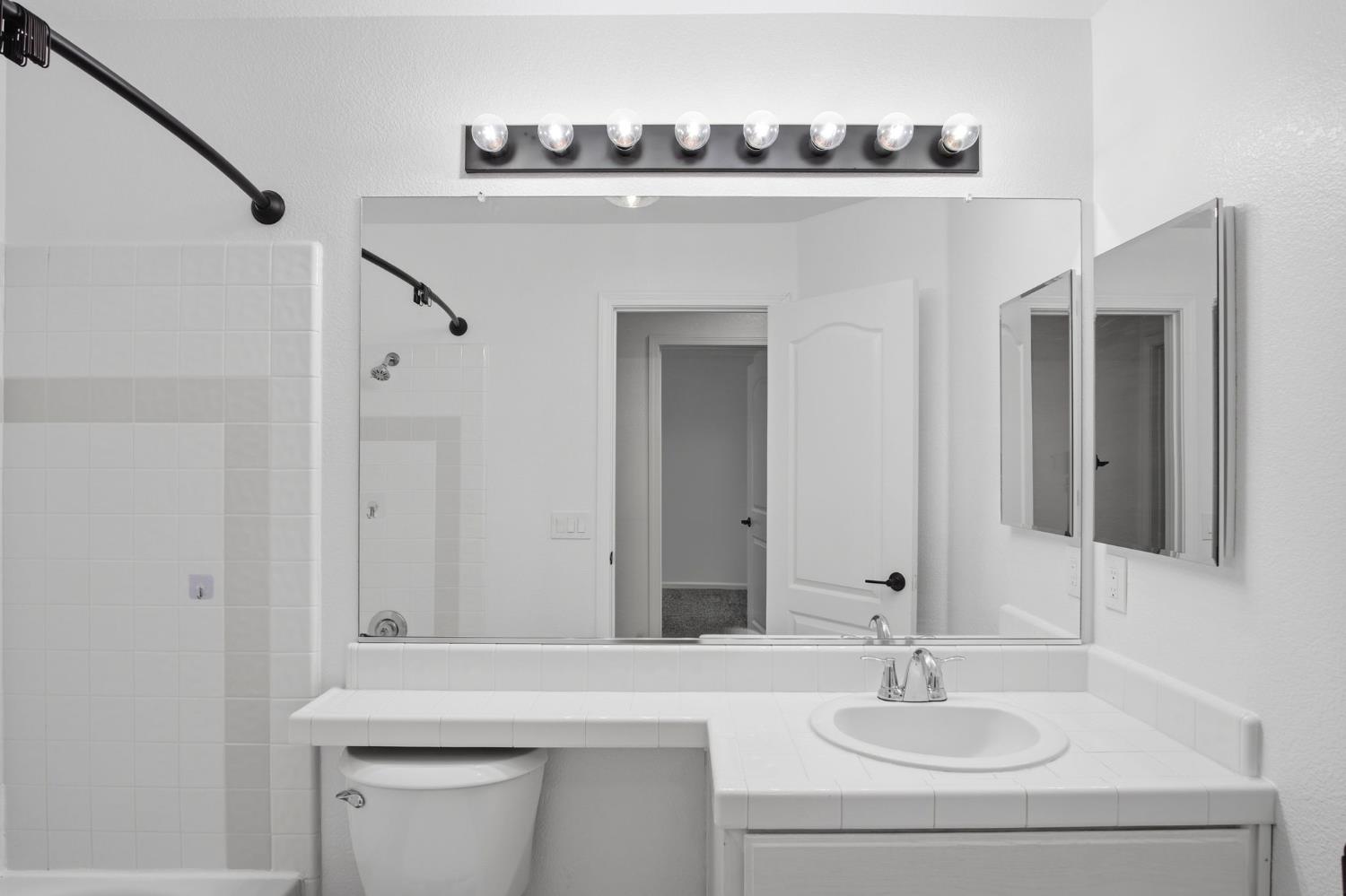 4002 Heartland Way, Turlock, CA 95382