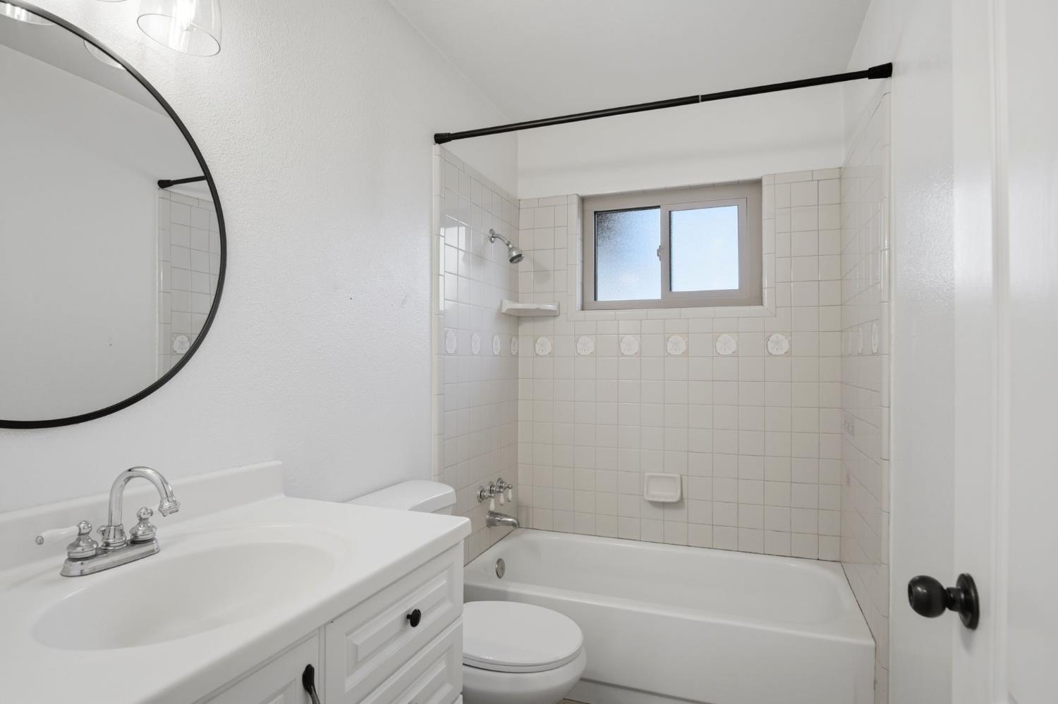 680 Sherri Way, Turlock, CA 95382