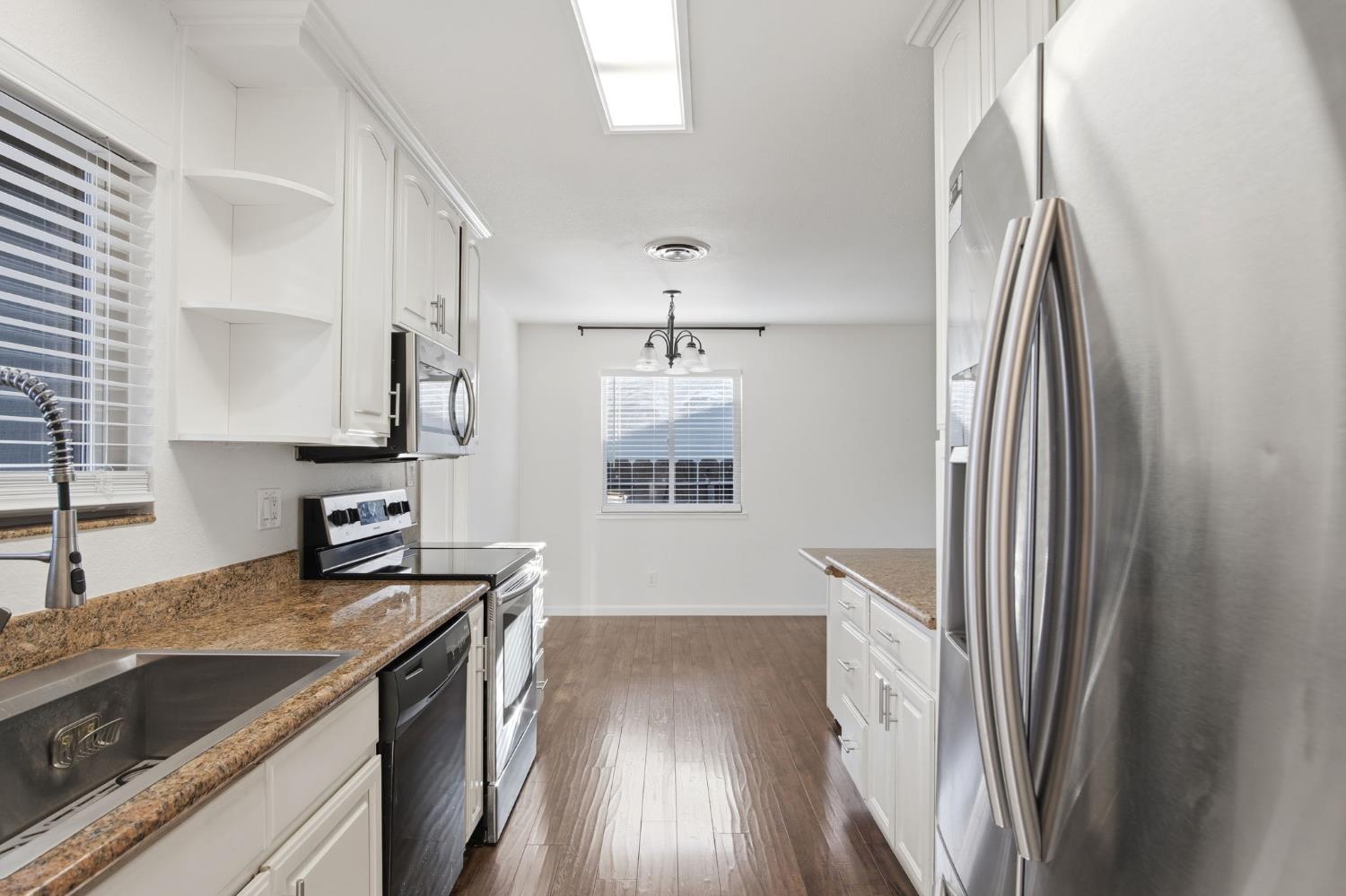 680 Sherri Way, Turlock, CA 95382