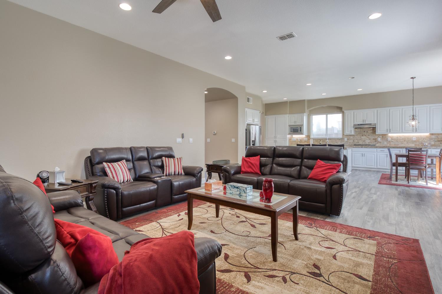 755 Branding Iron St, Oakdale, CA 95361