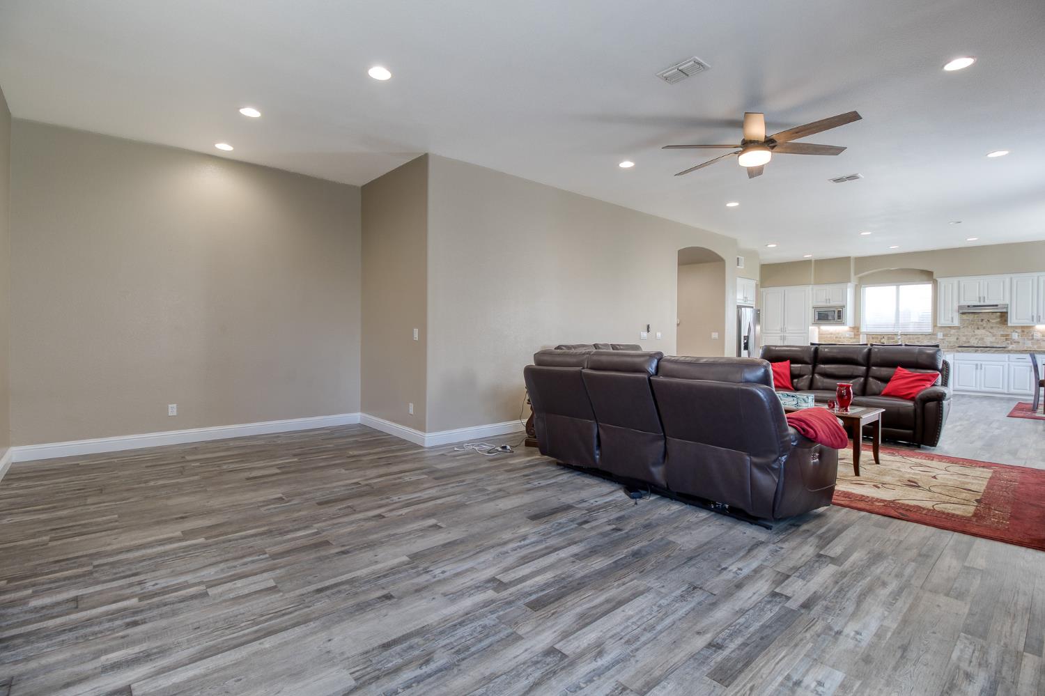 755 Branding Iron St, Oakdale, CA 95361