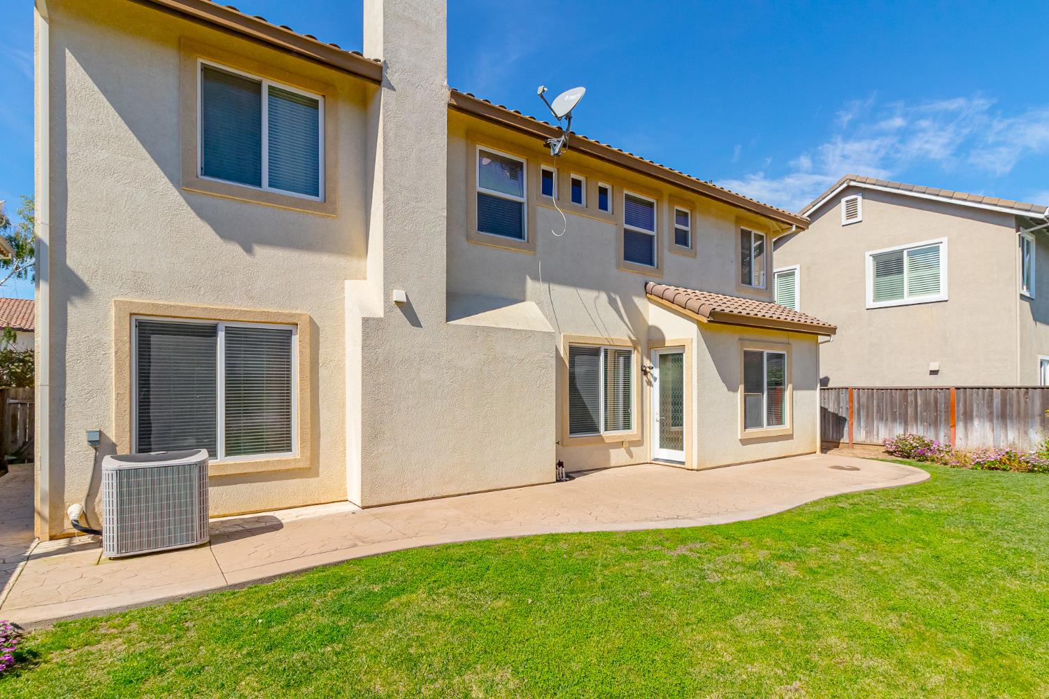 755 Branding Iron St, Oakdale, CA 95361