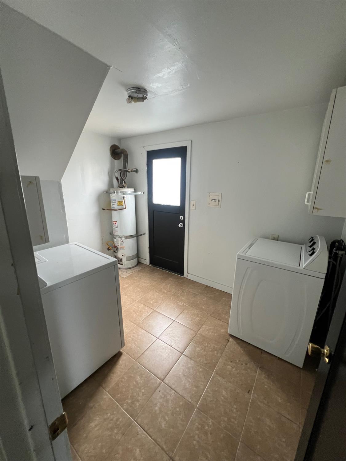 1213 Lucern Ave, Modesto, CA 95350