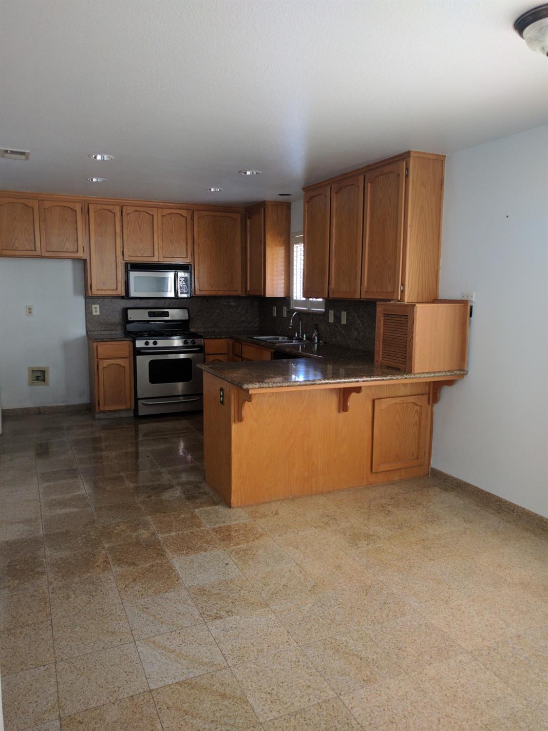 145 N Daubenberger Rd, Turlock, CA 95380