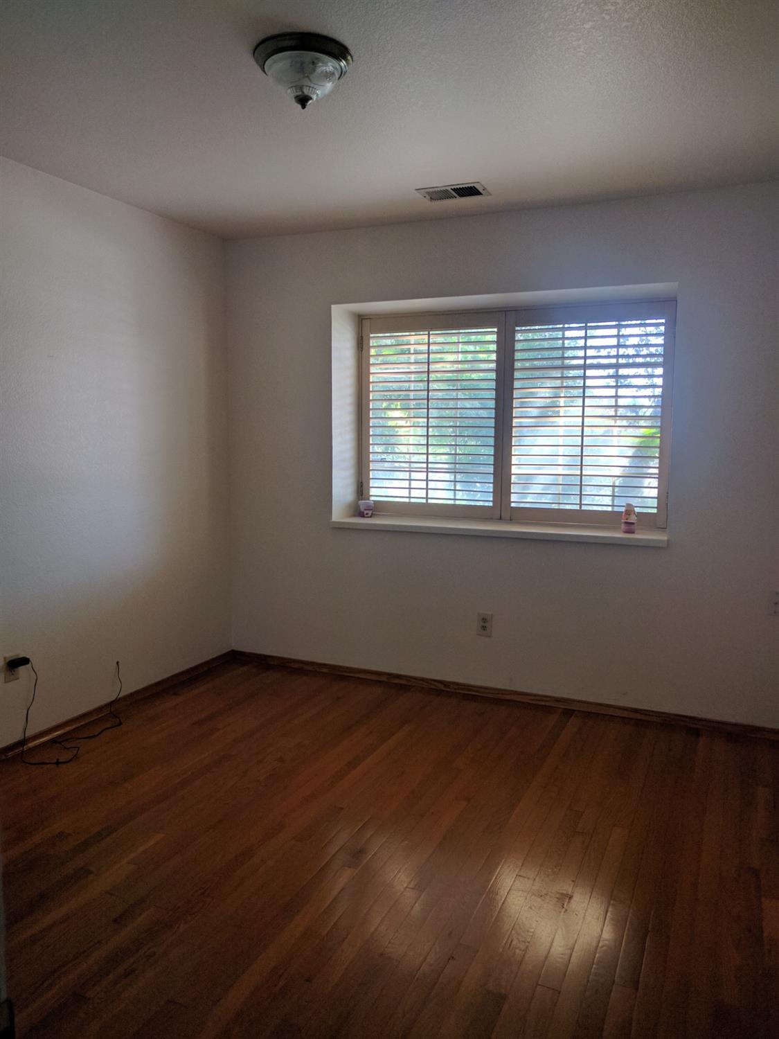 145 N Daubenberger Rd, Turlock, CA 95380