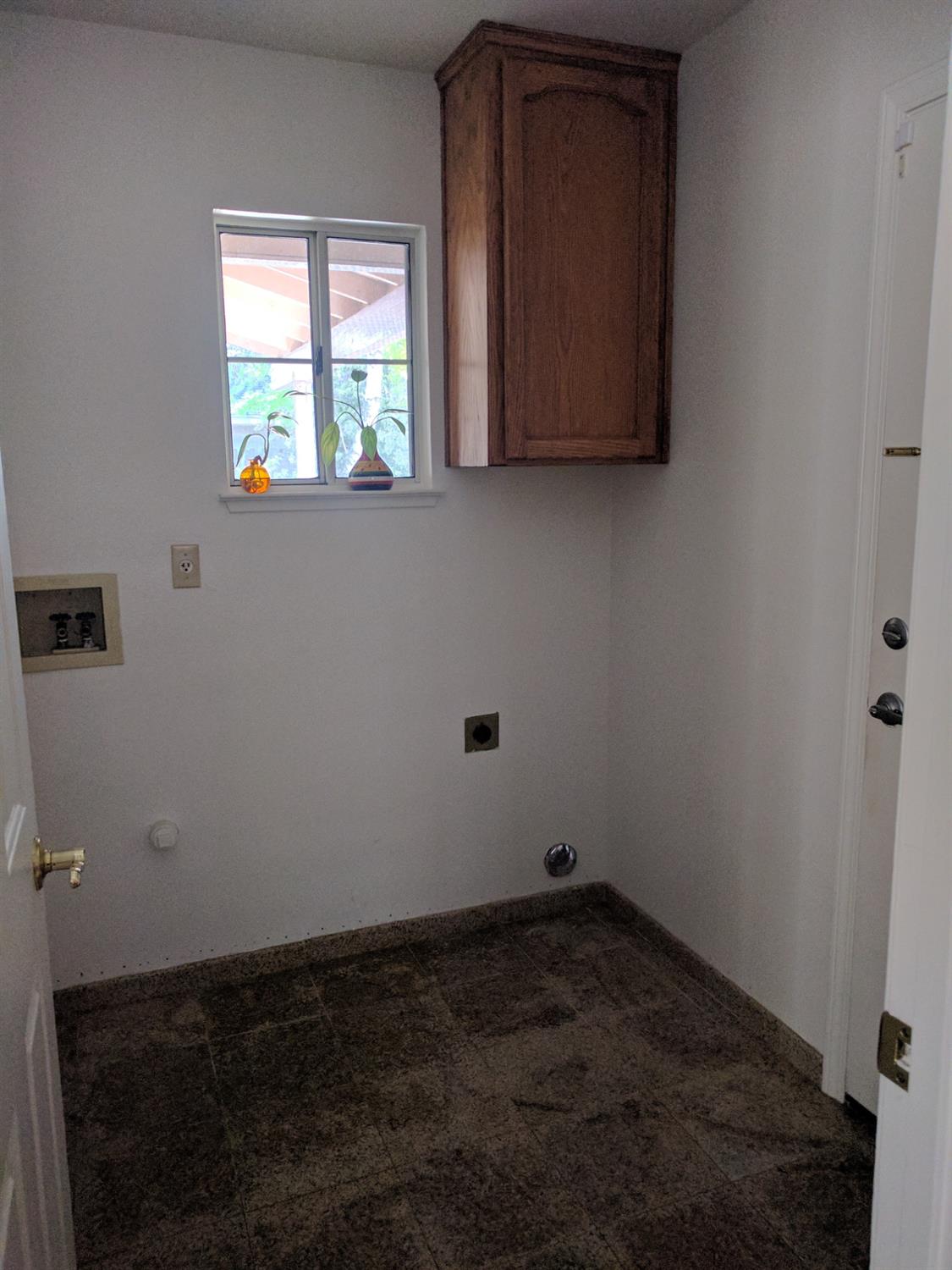 145 N Daubenberger Rd, Turlock, CA 95380