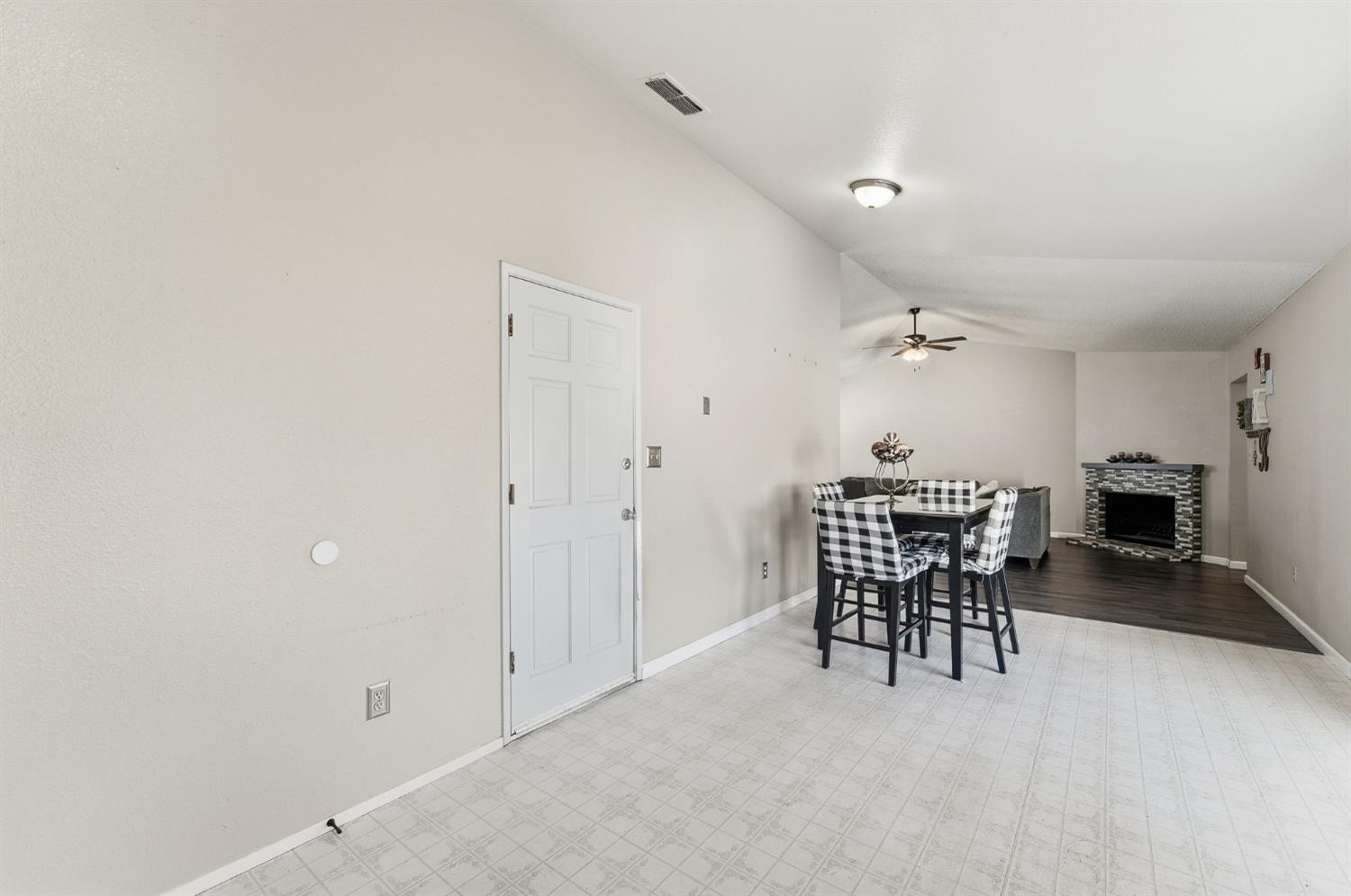 2037 Zeeland Ct, Modesto, CA 95356