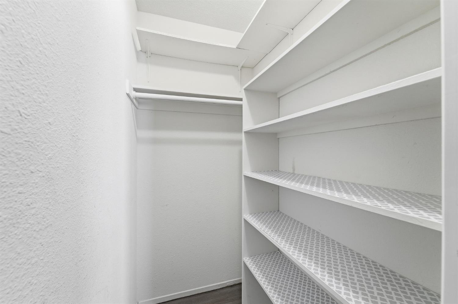 2037 Zeeland Ct, Modesto, CA 95356