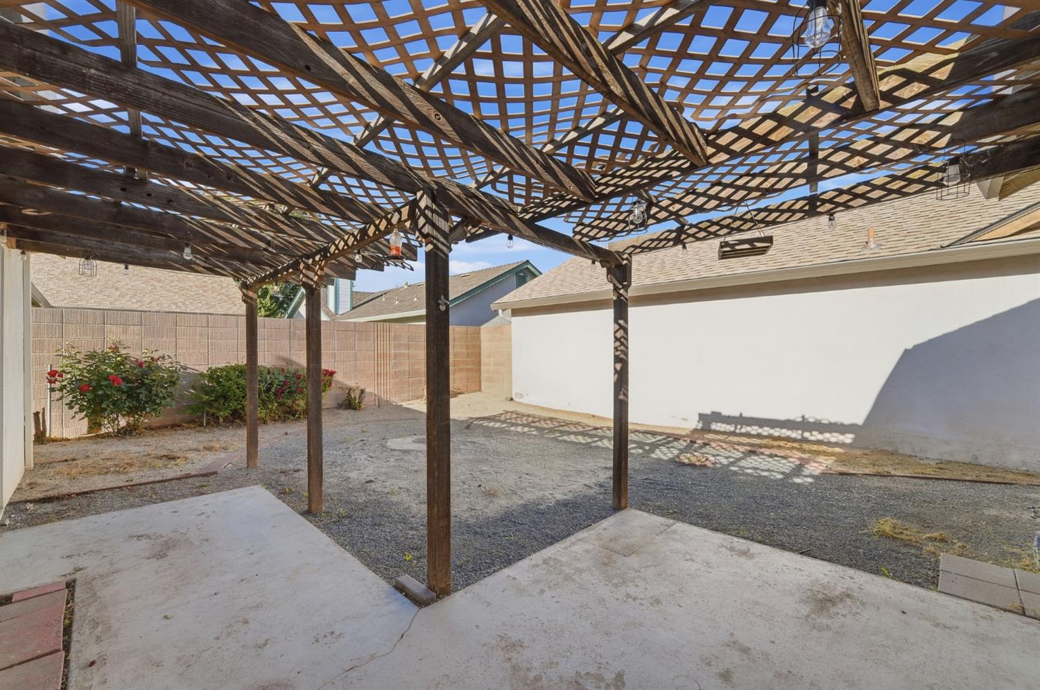 2037 Zeeland Ct, Modesto, CA 95356