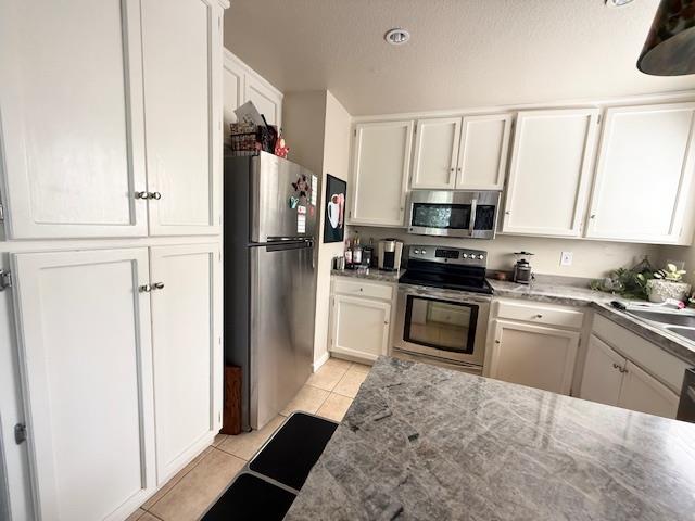 2924 Merle Ave, Modesto, CA 95355