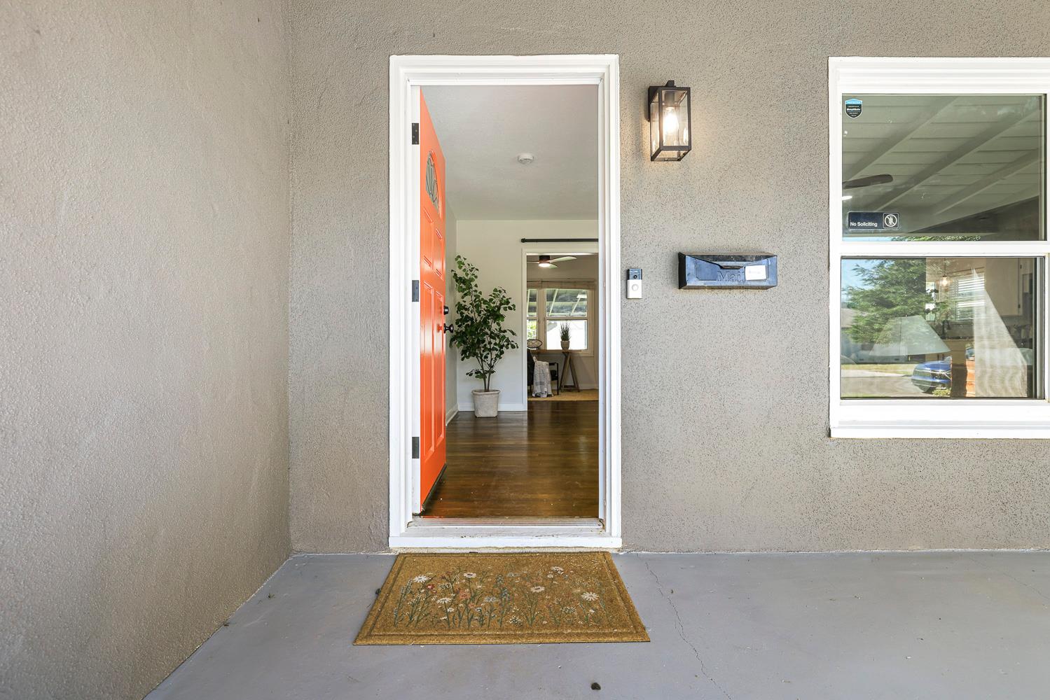 913 E Garland Ave, Fresno, CA 93704