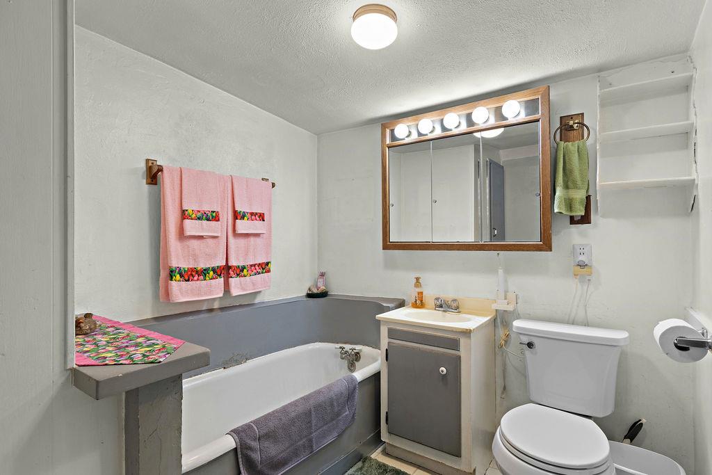 113 Orsi Rd, Oakdale, CA 95361