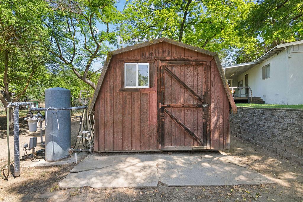 113 Orsi Rd, Oakdale, CA 95361