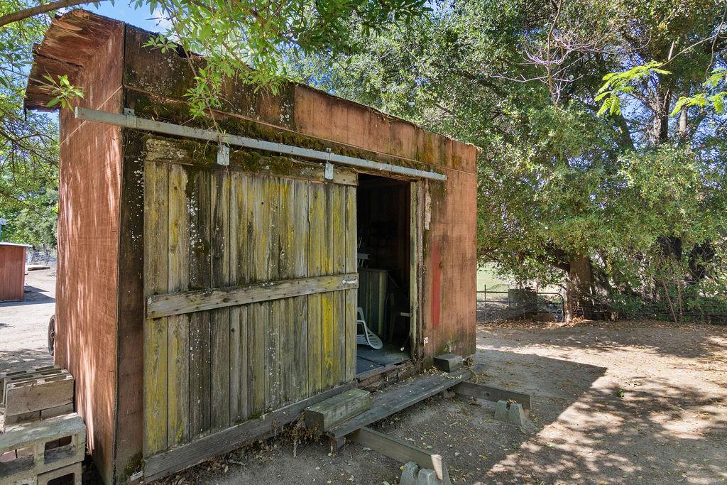 113 Orsi Rd, Oakdale, CA 95361