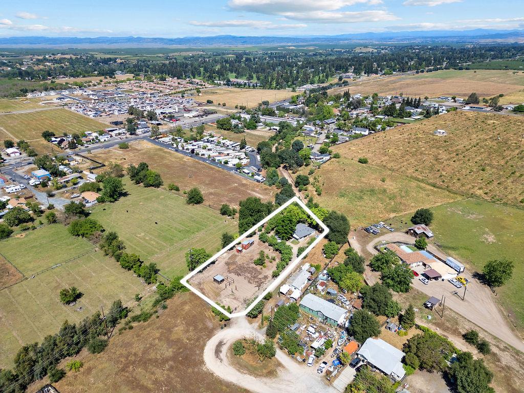 113 Orsi Rd, Oakdale, CA 95361