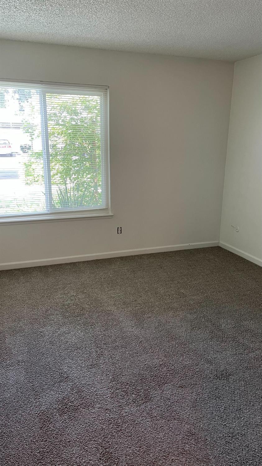 1313 Floyd Ave #127, Modesto, CA 95355