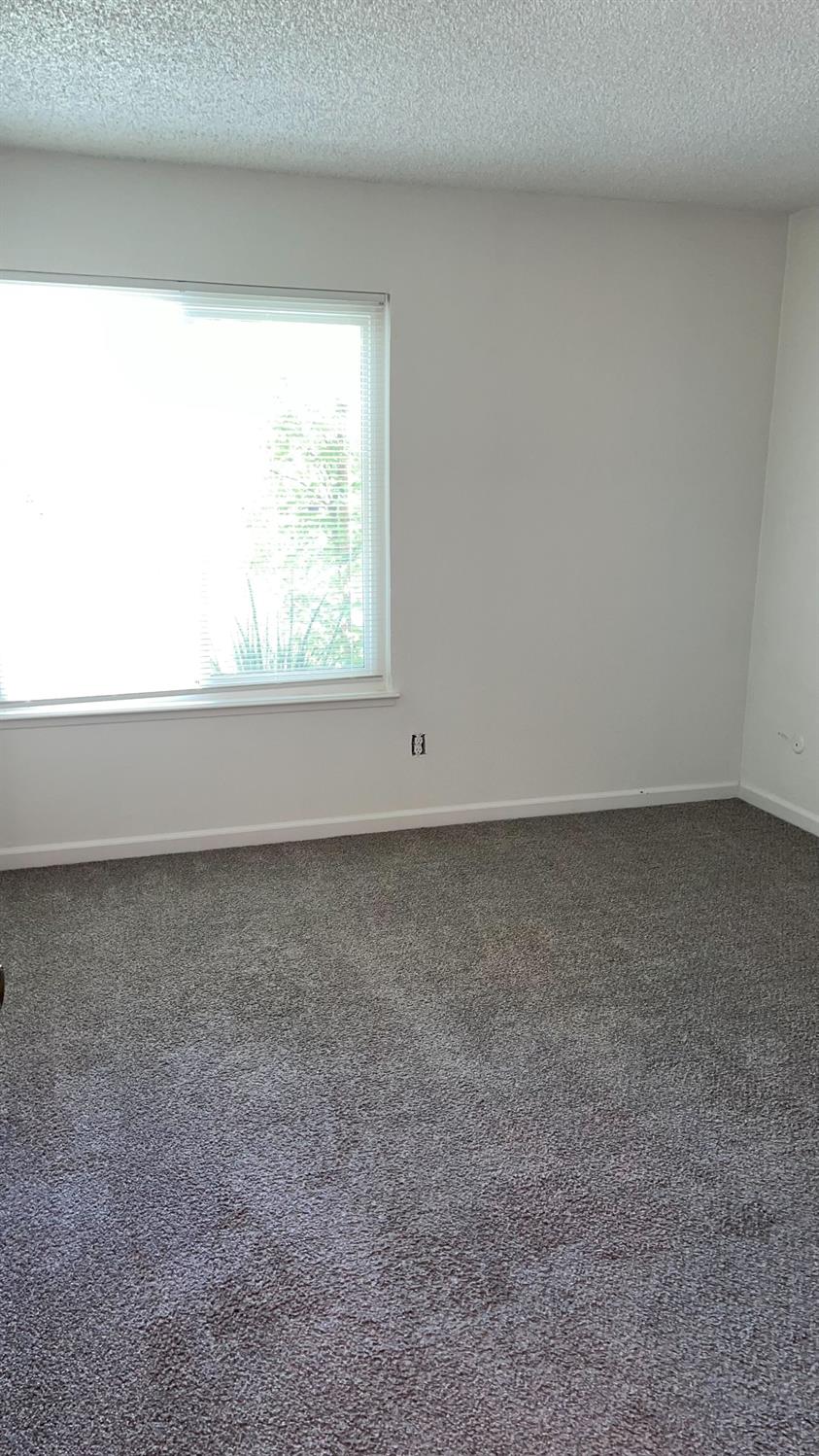 1313 Floyd Ave #127, Modesto, CA 95355