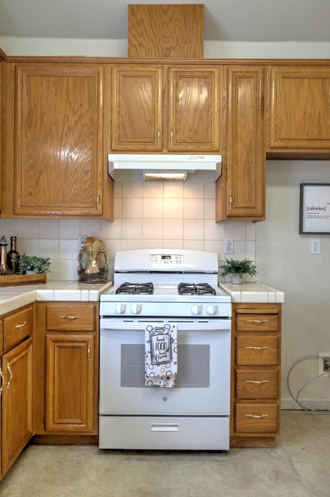 3732 Incline Way, Riverbank, CA 95367