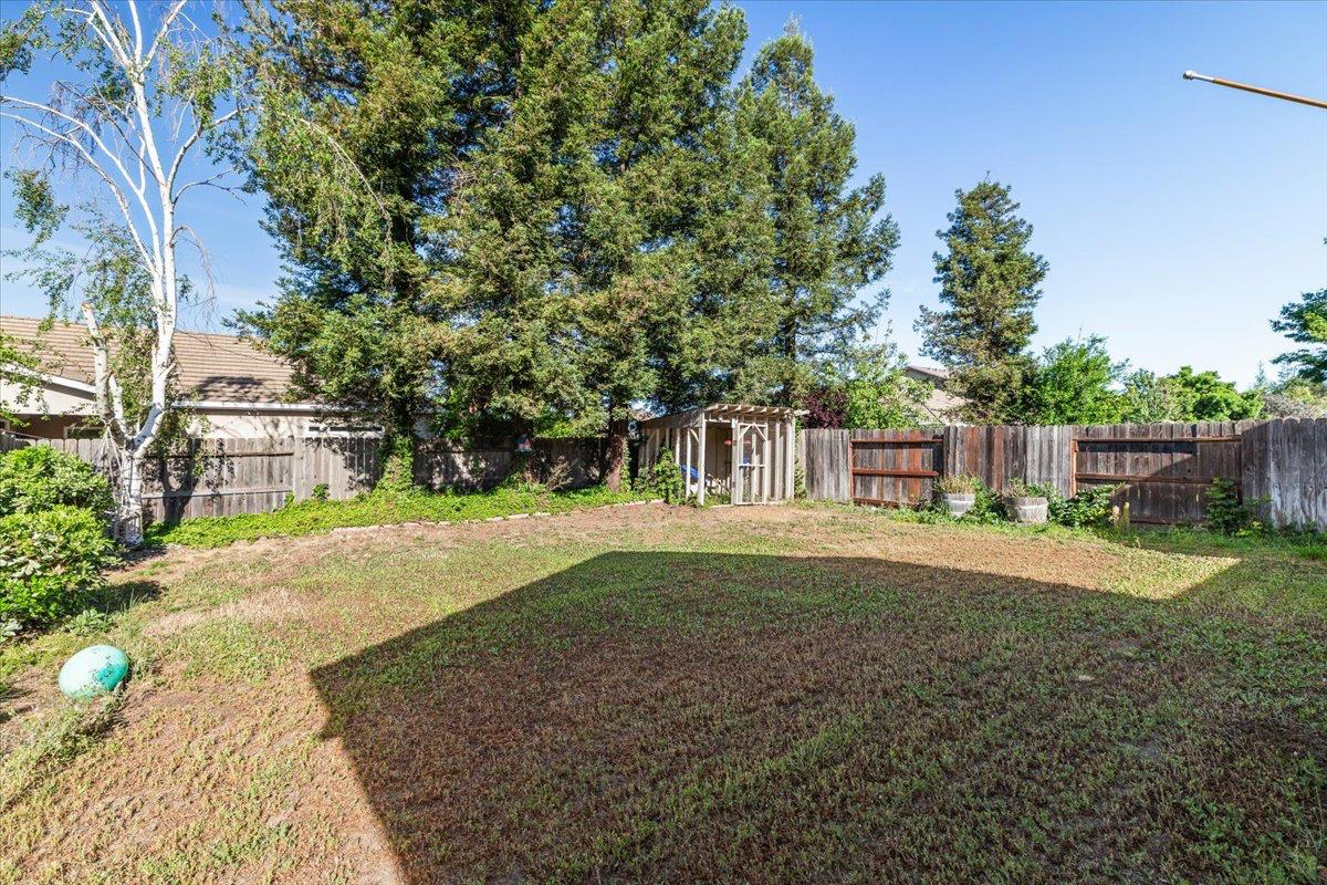 623 John Roos, Ripon, CA 95366