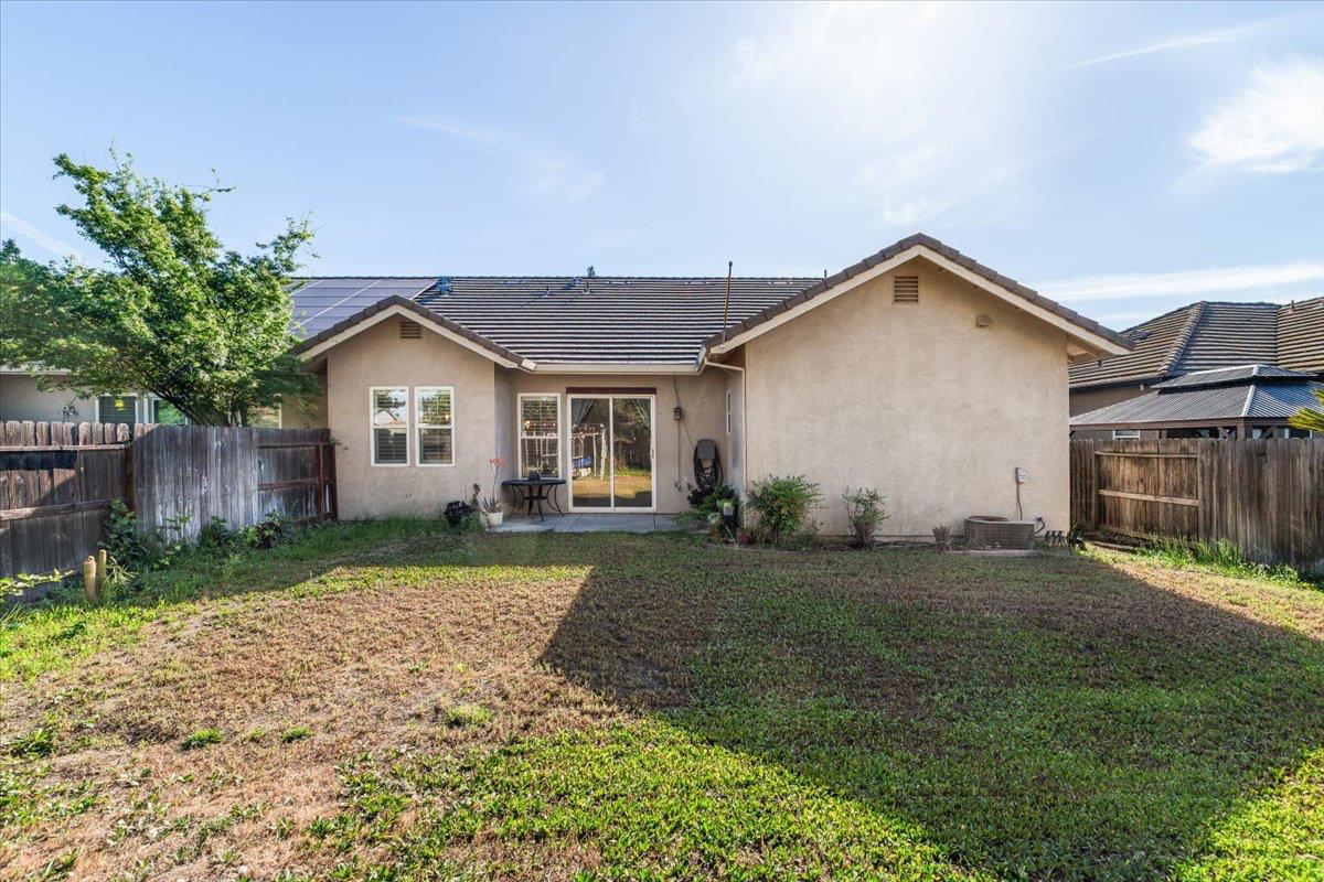 623 John Roos, Ripon, CA 95366