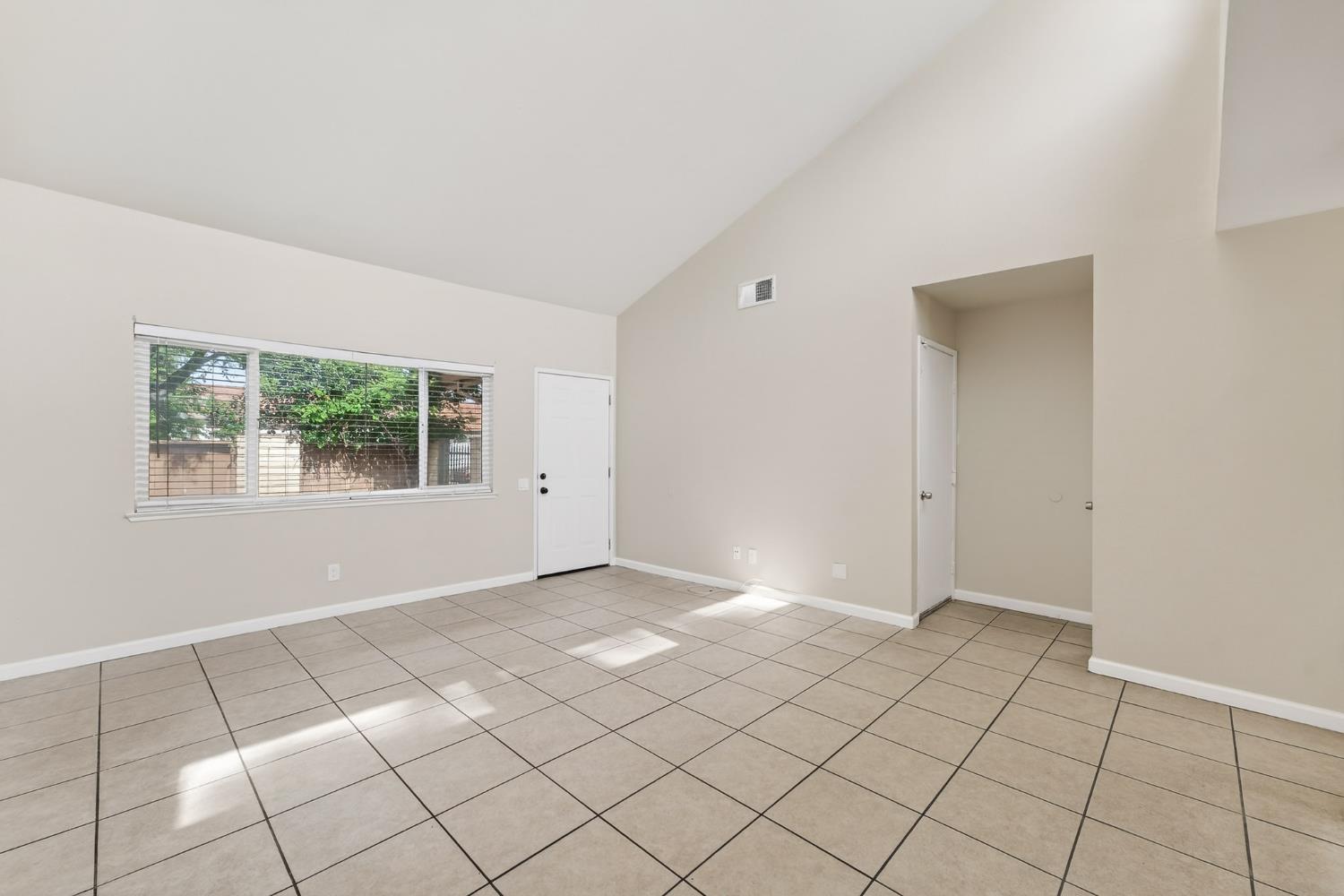 2104 Sharon Way, Modesto, CA 95350