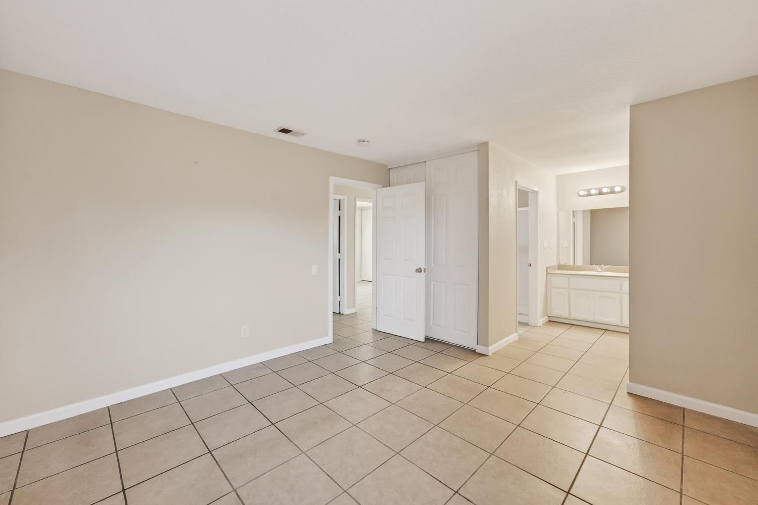 2104 Sharon Way, Modesto, CA 95350