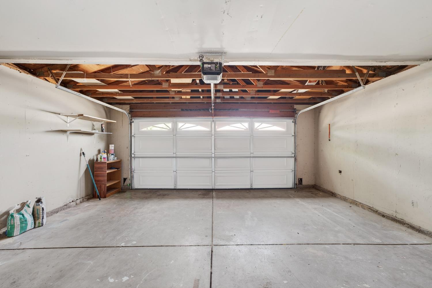 2104 Sharon Way, Modesto, CA 95350