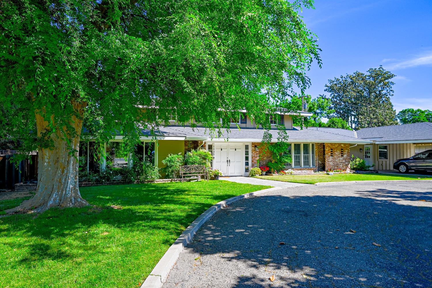 1035 E North Bear Creek Dr, Merced, CA 95340