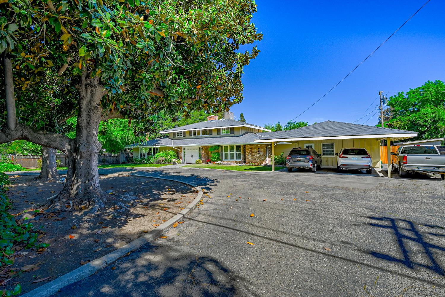 1035 E North Bear Creek Dr, Merced, CA 95340