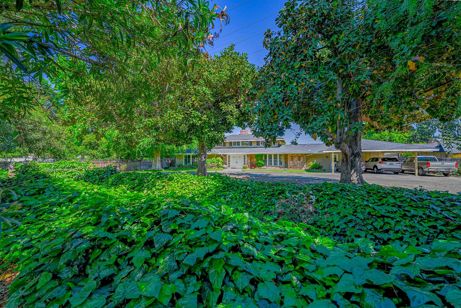 1035 E North Bear Creek Dr, Merced, CA 95340