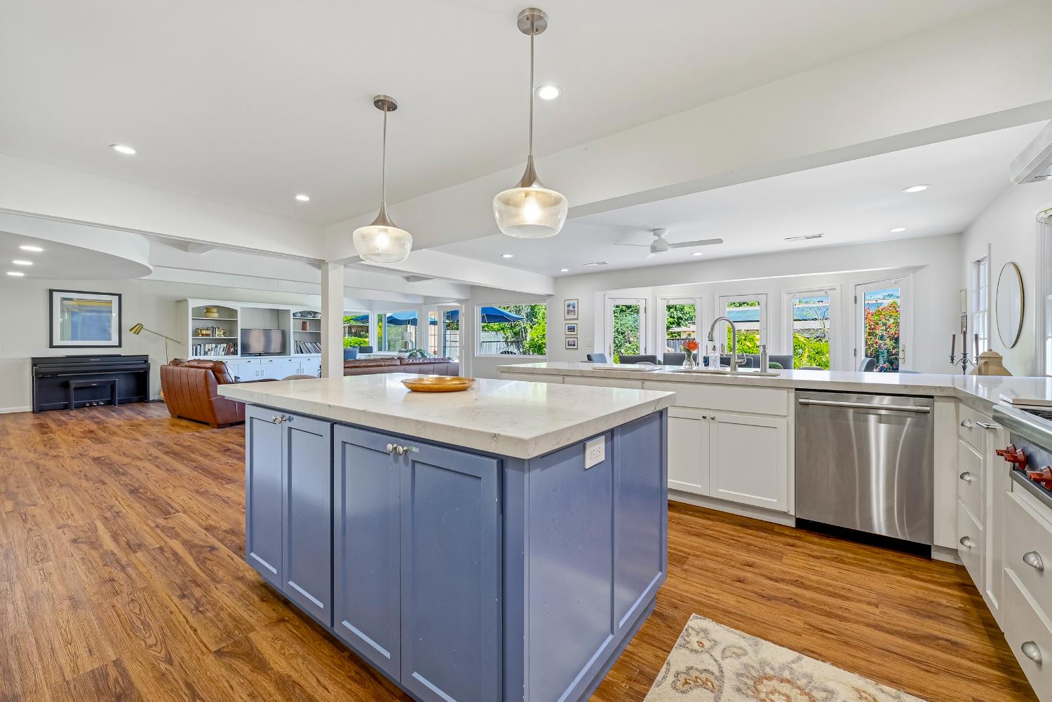 1035 E North Bear Creek Dr, Merced, CA 95340