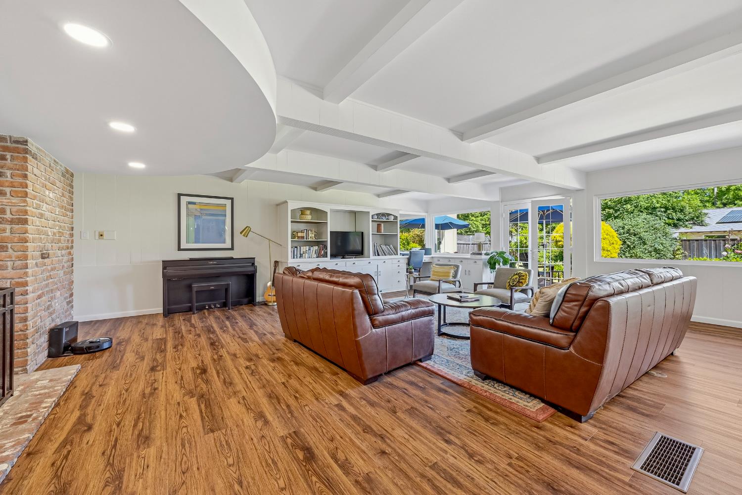 1035 E North Bear Creek Dr, Merced, CA 95340