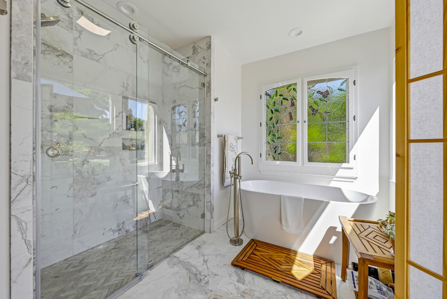 1035 E North Bear Creek Dr, Merced, CA 95340