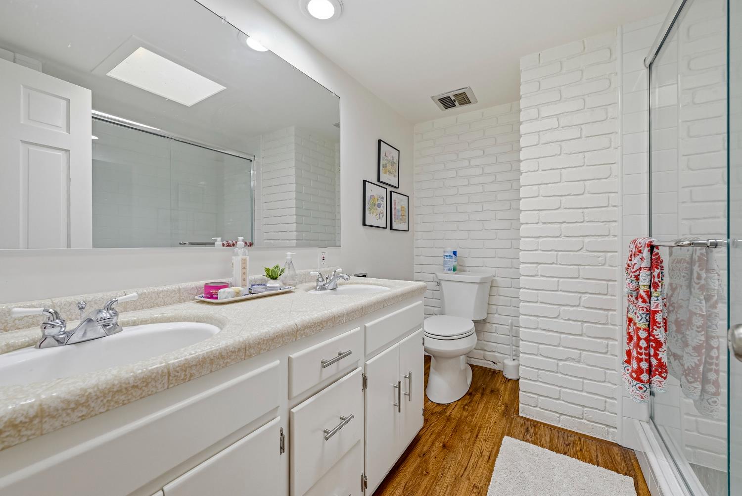 1035 E North Bear Creek Dr, Merced, CA 95340