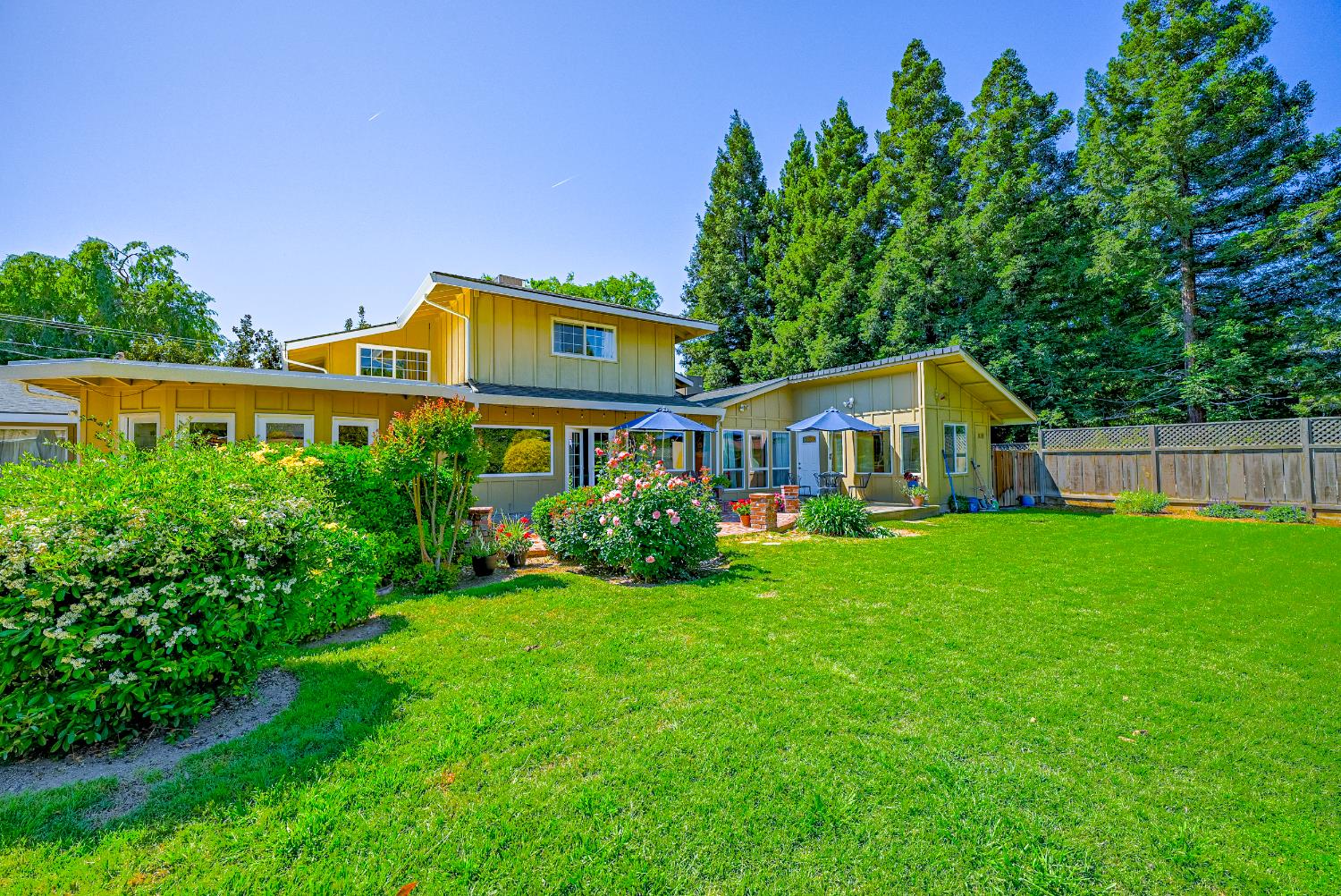 1035 E North Bear Creek Dr, Merced, CA 95340